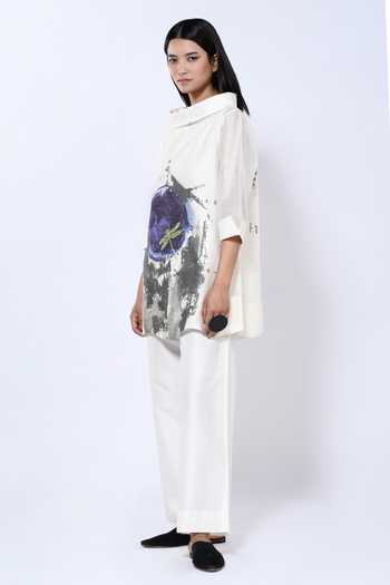 Taika By Poonam Bhagat_Ivory Chanderi Collared Abstract Dragonfly Pattern Short Tunic With Pant _Online_at_Aza_Fashions