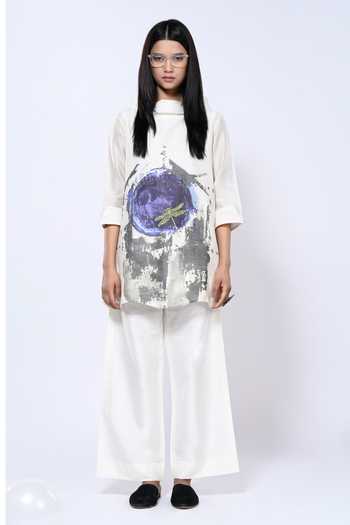 Buy_Taika By Poonam Bhagat_Ivory Chanderi Collared Abstract Dragonfly Pattern Short Tunic With Pant _Online_at_Aza_Fashions