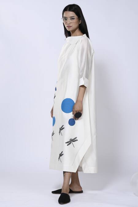 Taika By Poonam Bhagat Ivory Chanderi Dot Side Collar Pattern Tunic at Aza Fashions Taika By Poonam Bhagat_Ivory Chanderi Dot Side Collar Pattern Tunic _at_Aza_Fashions