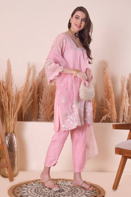 Surabhi Arya_Pink Chanderi, Organza Embroidery, Pearls, Gota Patti, Thread Kurta Set _at_Aza_Fashions