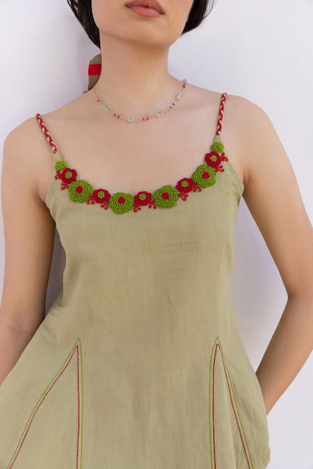 Buy Shimona Green Cotton, Linen Embroidery Scoop Marigold Neckline Peplum Top And Pant Set Online at Aza Fashions Buy_Shimona_Green Cotton, Linen Embroidery Scoop Marigold Neckline Peplum Top And Pant Set _Online_at_Aza_Fashions