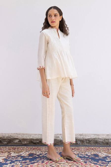 Shop Shimona Off White Cotton Silk Chanderi Embroidery Ditsy Bloom Border Pant at Aza Fashions Shop_Shimona_Off White Cotton Silk Chanderi Embroidery Ditsy Bloom Border Pant_at_Aza_Fashions