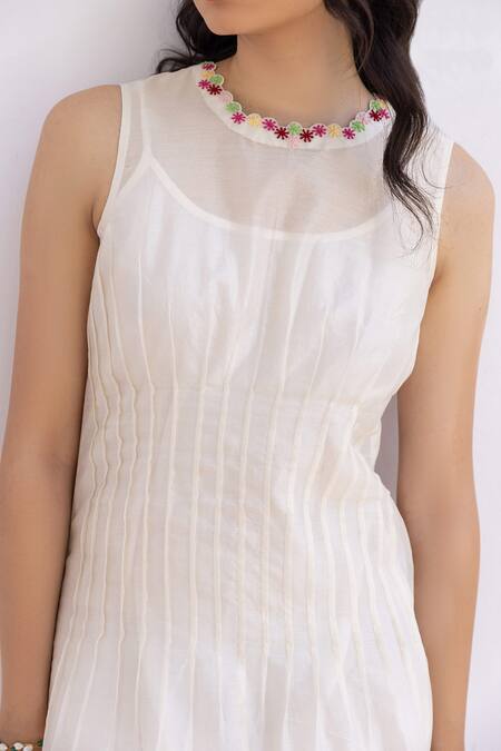 Shimona Off White Cotton, Silk, Chanderi Ditsy Bloom Pintucked Dress With Inner Online at Aza Fashions Shimona_Off White Cotton, Silk, Chanderi Ditsy Bloom Pintucked Dress With Inner _Online_at_Aza_Fashions