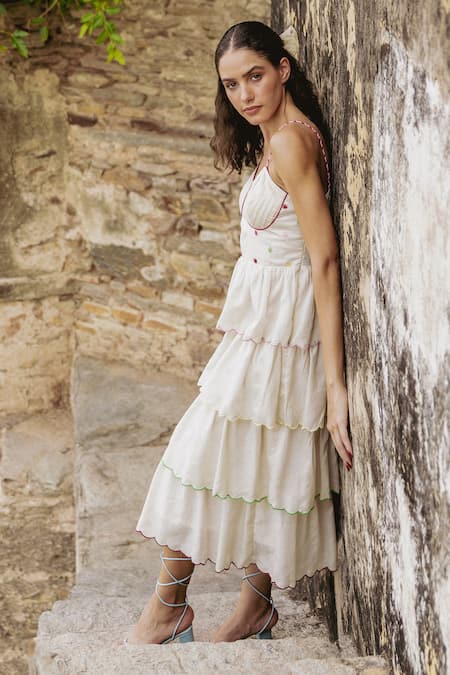 Shimona Off White Tencel Embroidery Ditsy Bloom Scallop Tiered Dress With Inner Online at Aza Fashions Shimona_Off White Tencel Embroidery Ditsy Bloom Scallop Tiered Dress With Inner _Online_at_Aza_Fashions
