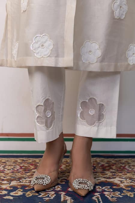 Shop Shimona Off White Cotton, Silk, Chanderi Embroidery, Bloom Sheer Kurta With Pant Online at Aza Fashions Shop_Shimona_Off White Cotton, Silk, Chanderi Embroidery, Bloom Sheer Kurta With Pant _Online_at_Aza_Fashions