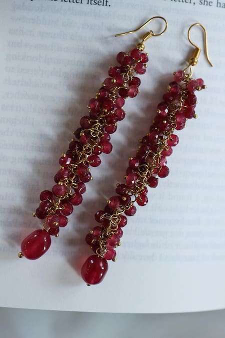 Do Taara Onyx Stone Clustered Danglers