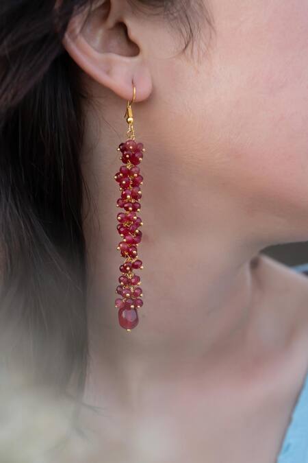 Do Taara Red Crystals Onyx Stone Clustered Danglers Online at Aza Fashions Do Taara_Red Crystals Onyx Stone Clustered Danglers _Online_at_Aza_Fashions