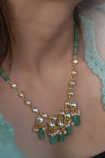 Do Taara_Green Glorious Kundan And Natural Stone Embellished Necklace _Online_at_Aza_Fashions