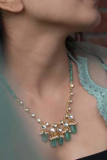 Buy_Do Taara_Green Glorious Kundan And Natural Stone Embellished Necklace _Online_at_Aza_Fashions