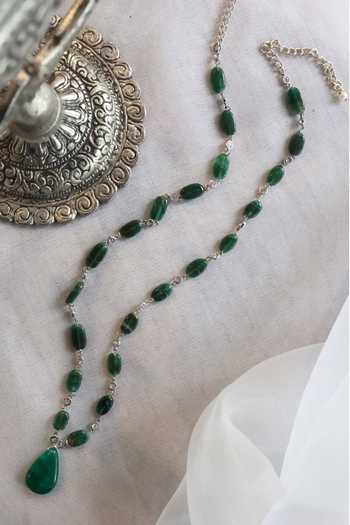 Shop Do Taara Green Kundan And Pearl Embellished Haathphool at Aza Fashions Shop_Do Taara_Green Kundan And Pearl Embellished Haathphool _at_Aza_Fashions