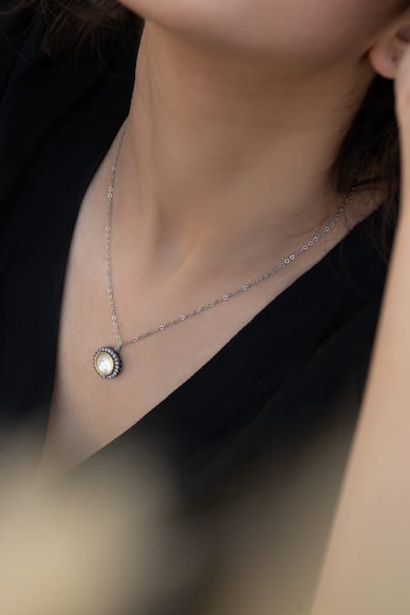 Do Taara Polki Studded Pendant Necklace 