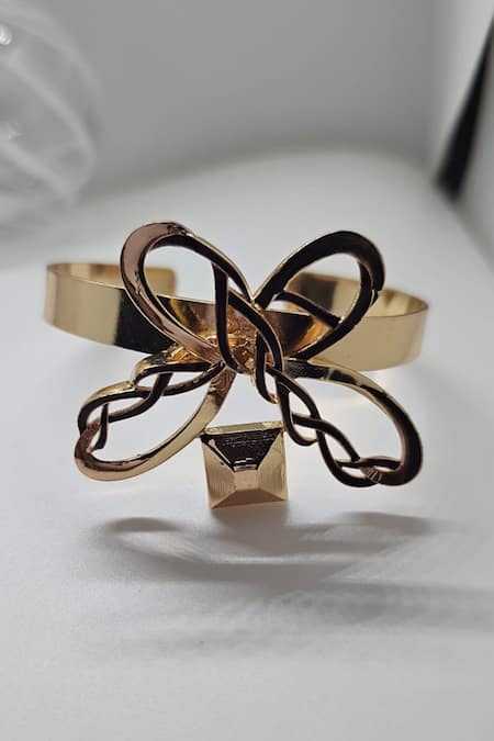 Shop Gaurish Bespoke Jewellery Gold Plated Infinity Enamelled Bracelet at Aza Fashions Shop_Gaurish Bespoke Jewellery_Gold Plated Infinity Enamelled Bracelet _at_Aza_Fashions