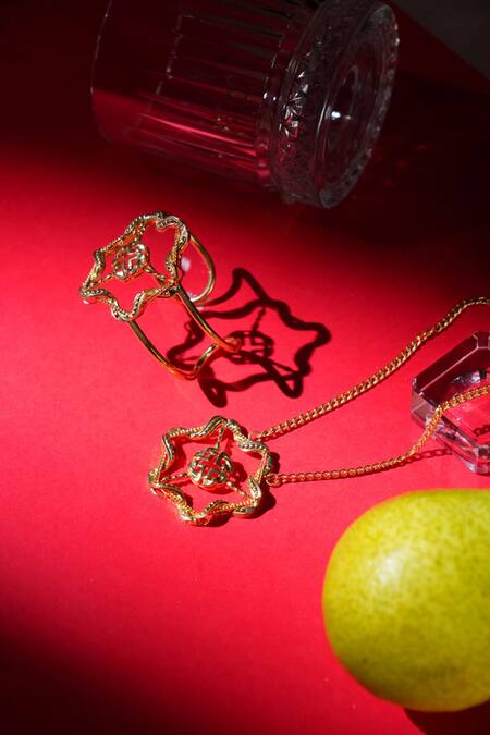 Gaurish Bespoke Jewellery_Gold Plated Floral Carved Pendant Necklace _Online_at_Aza_Fashions