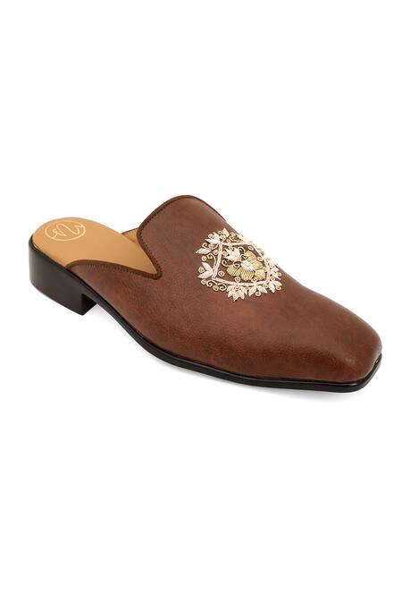 Shop NR By Nidhi Rathi Brown Hand Embroidered Jutti Mules Shop_NR By Nidhi Rathi_Brown Hand Embroidered Jutti Mules