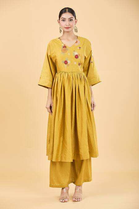 Basanti Kapde aur Koffee Yellow Cotton Silk Floral V Neck Embroidered Anarkali And Pant Set Online at Aza Fashions Basanti Kapde aur Koffee_Yellow Cotton Silk Floral V Neck Embroidered Anarkali And Pant Set_Online_at_Aza_Fashions