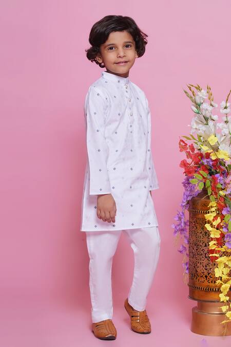 Buy_Little Bansi_White Cotton Pearls, Embroidery Leaf Thread Work Kurta With Pyjama _Online_at_Aza_Fashions