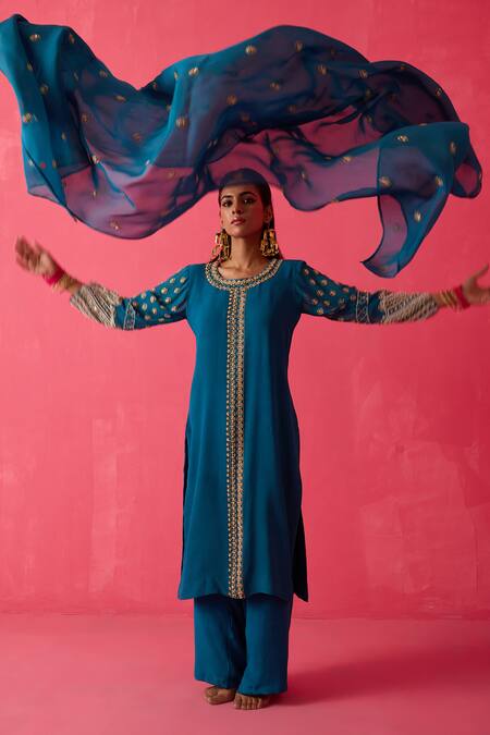 Radha Sharma Green Organza, Crepe, Georgette Persian Bloom Embroidered Kurta Palazzo Set Online at Aza Fashions Radha Sharma_Green Organza, Crepe, Georgette Persian Bloom Embroidered Kurta Palazzo Set _Online_at_Aza_Fashions