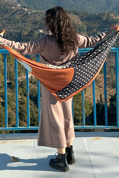 Buy_Thee Modern Roots_Black Silk Dark Romance Scarf _Online_at_Aza_Fashions