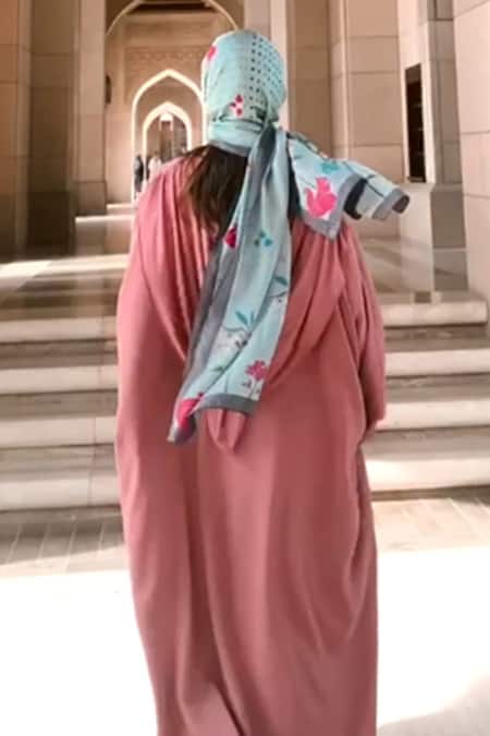 Shop_Thee Modern Roots_Green Silk Whispers Of Spring Stole 