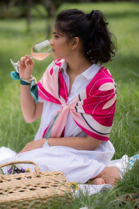 Buy_Thee Modern Roots_Fuchsia Heartflight Silk Scarf 