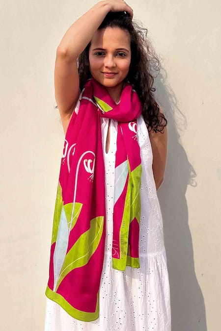 Buy_Thee Modern Roots_Fuchsia Silk Magic Of Paradise Stole _Online_at_Aza_Fashions
