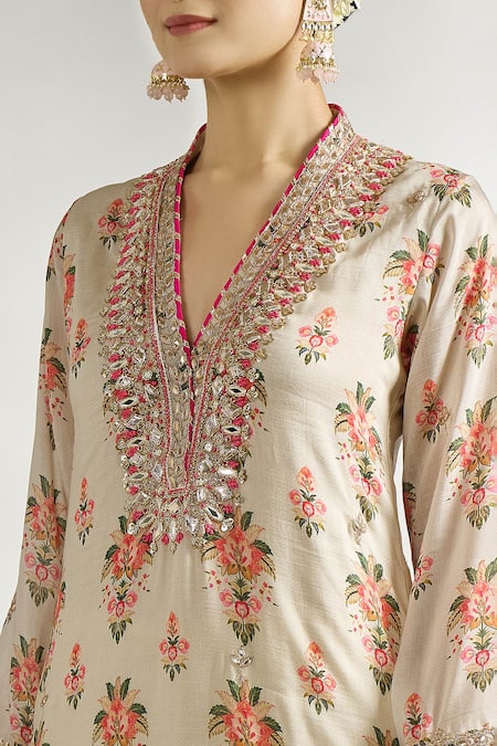 Gopi Vaid Ivory Cotton, Silk Embroidery V-neck Flower Print Tunic at Aza Fashions Gopi Vaid_Ivory Cotton, Silk Embroidery V-neck Flower Print Tunic _at_Aza_Fashions