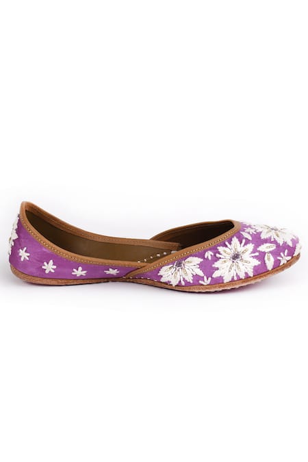 Buy_Yassio_Purple Adara Bloom Chikankari Embroidered Juttis _Online_at_Aza_Fashions