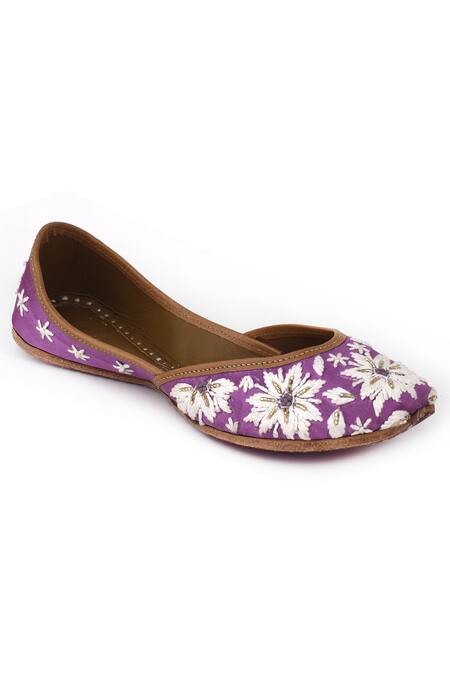 Yassio_Purple Adara Bloom Chikankari Embroidered Juttis _at_Aza_Fashions