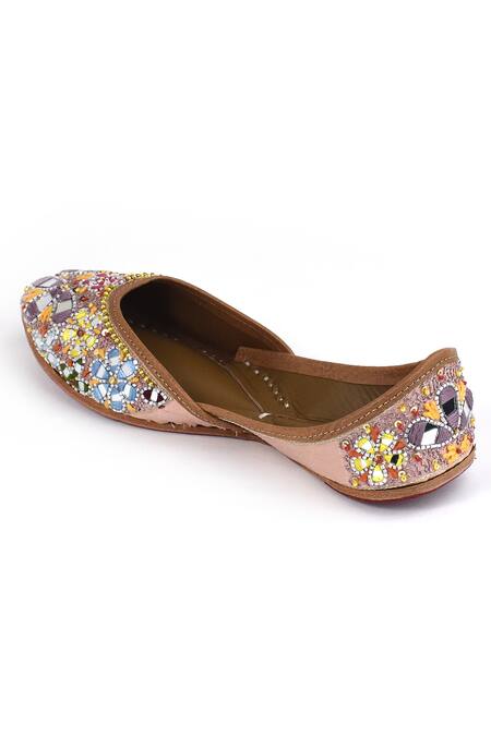Buy_Yassio_Peach Mirrors, Beads, Embroidery Arwa Sheesh Bloom Juttis _Online_at_Aza_Fashions