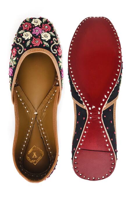 Yassio_Black Kenza Midnight Bloom Embroidered Juttis _Online_at_Aza_Fashions