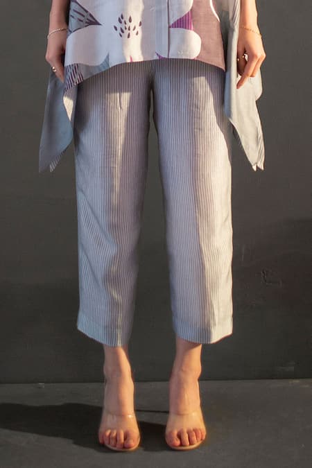 Clos_Grey Silk Bandeau Neck Floral Geometric Print Short Kaftan With Pant _Online_at_Aza_Fashions