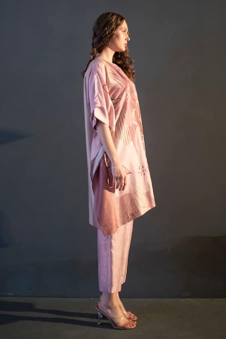 Shop_Clos_Pink Silk Bandeau Neck Asymmetric Abstract Print Kurta With Pant _Online_at_Aza_Fashions