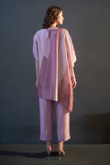 Shop_Clos_Pink Silk Round Neck Geometric Print Kaftan With Pant _at_Aza_Fashions