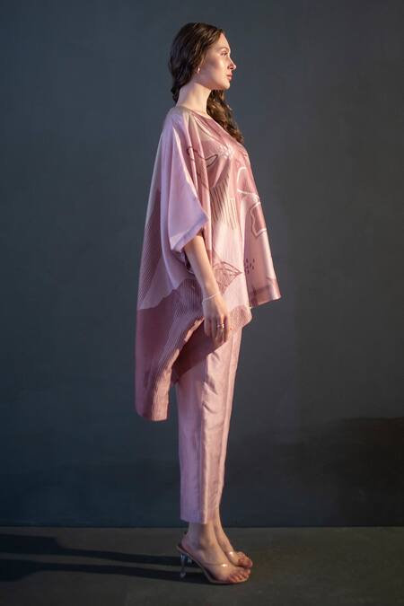 Shop_Clos_Pink Silk Round Neck Geometric Print Kaftan With Pant _Online_at_Aza_Fashions