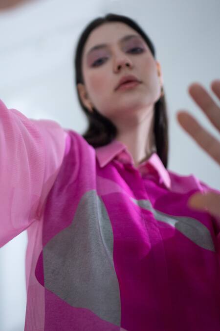 Clos_Pink Silk Collared Abstrct Print Long Top With Pant _at_Aza_Fashions