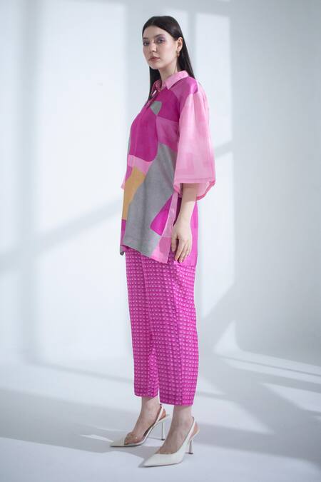 Buy_Clos_Pink Silk Collared Abstrct Print Long Top With Pant 