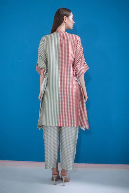 Shop_Clos_Red Silk Round Neck Abstract Print Kaftan With Pant _at_Aza_Fashions