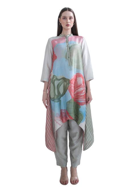 Shop_Clos_Red Silk Mandarin Collar Abstract Print Kaftan And Pant Set _Online_at_Aza_Fashions