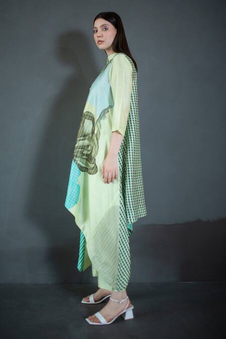 Clos_Green Silk Mandarin Collar Abstract Print Asymmetric Kaftan And Pant Set _Online_at_Aza_Fashions