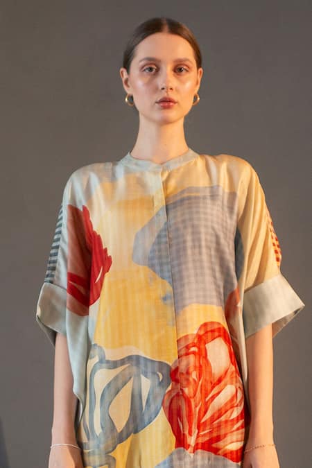 Buy Clos Grey Silk Mandarin Collar Abstract Print Asymmetric Kurta With Pant Online at Aza Fashions Buy_Clos_Grey Silk Mandarin Collar Abstract Print Asymmetric Kurta With Pant _Online_at_Aza_Fashions