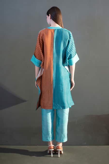 Shop_Clos_Blue Silk Embroidery Mandarin Collar Abstract Floral Checks Kurta With Pant _at_Aza_Fashions