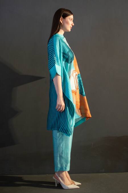 Buy_Clos_Blue Silk Embroidery Mandarin Collar Abstract Floral Checks Kurta With Pant _Online_at_Aza_Fashions