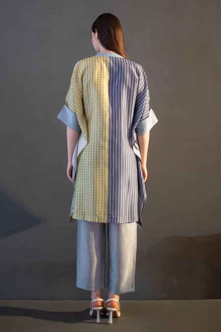 Shop Clos Grey Silk Mandarin Collar Abstract Floral Checks Kurta And Pant Set at Aza Fashions Shop_Clos_Grey Silk Mandarin Collar Abstract Floral Checks Kurta And Pant Set _at_Aza_Fashions