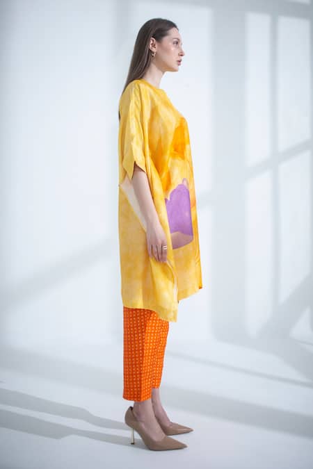 Shop_Clos_Yellow Silk Round Neck Abstract Floral Print Batwing Kurta With Pant _Online_at_Aza_Fashions