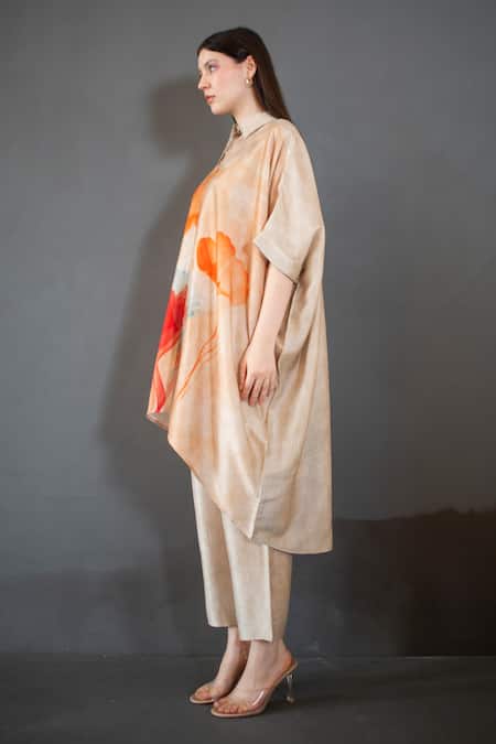 Buy_Clos_Beige Silk Collared Abstract Floral Print Kaftan With Pant 