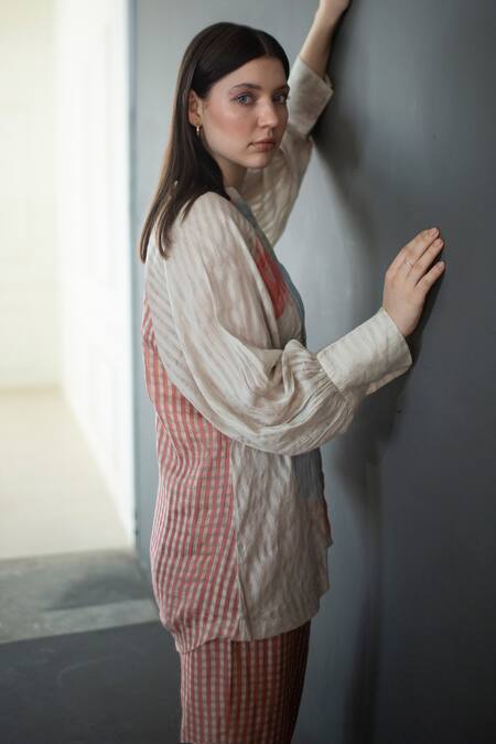 Buy_Clos_Cream Handloom Cotton Mandarin Collar Abstract Print Shirt With Pant 