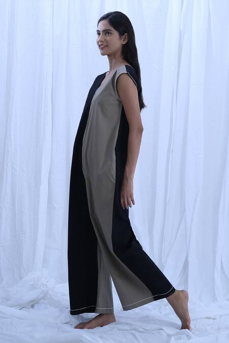 Khat_Green Poplin, Cotton Embroidery V-neck Earthy Jumper _Online_at_Aza_Fashions