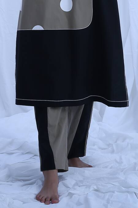 Buy_Khat_Green Poplin, Cotton V-neck Earthy Polka Dots Print Kurta And Pant Set 