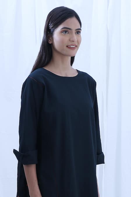 Khat_Black Cotton, Chanderi Silk Round Neck Polka Dots Pattern Kurta And Pant Set _at_Aza_Fashions