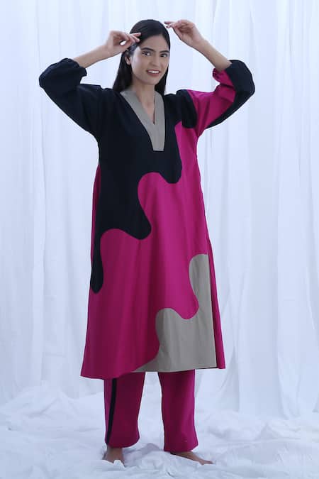 Khat_Green Poplin, Cotton V-neck Solid V Kurta And Pant Set _at_Aza_Fashions